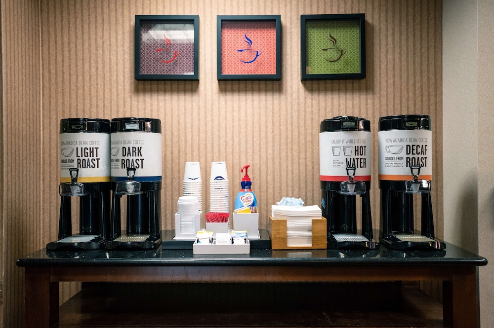 Hampton Inn Oklahoma City Northwest - photo 2