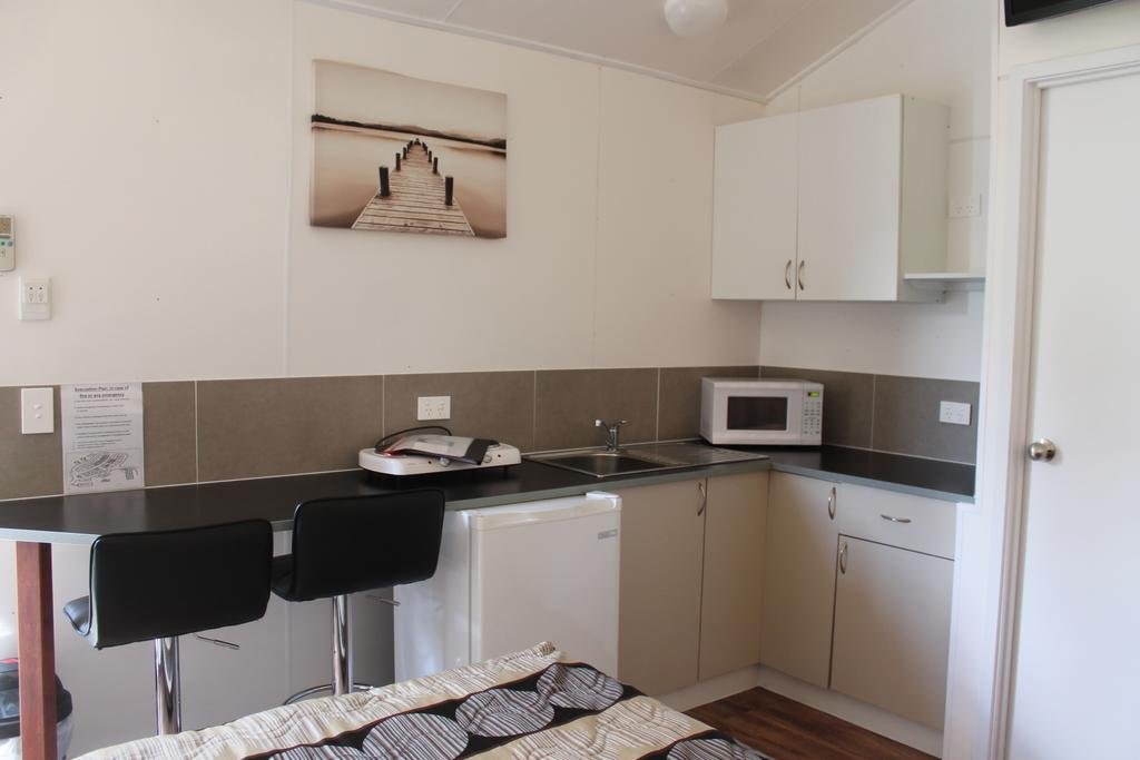 Oakridge Motel Tourist Park — Oakey