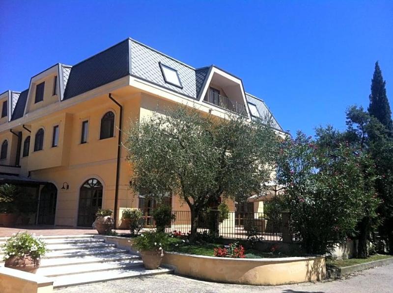 Hotel Del Sole — hotel in Sora