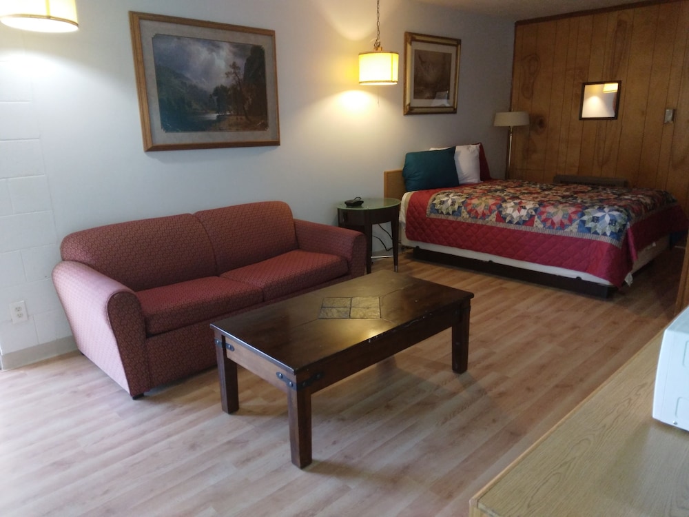 Capri Motel - featured photo