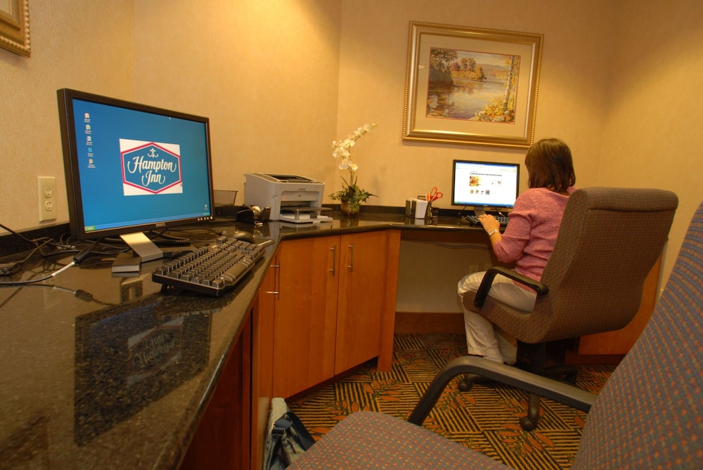 Hampton Inn Gloucester - photo 55