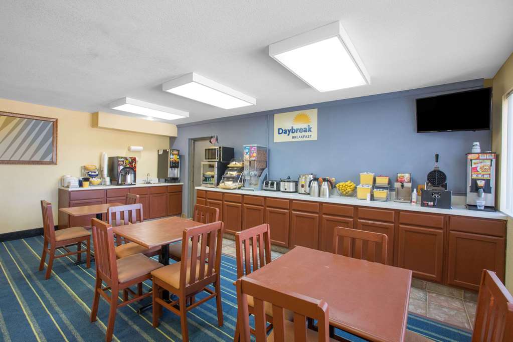 Days Inn by Wyndham Grand Island - photo 16