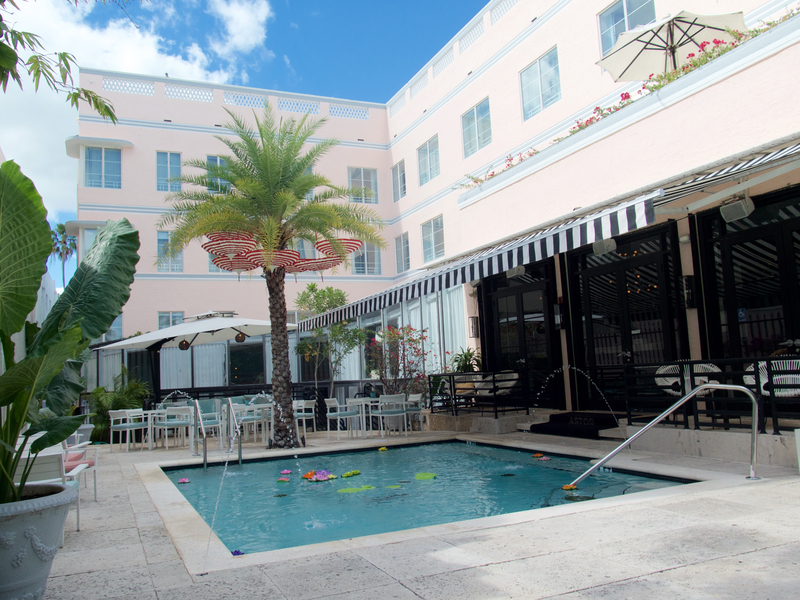 Roami at Hotel Astor - photo 18