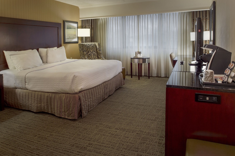 Crowne Plaza St. Louis Airport by IHG - photo 54