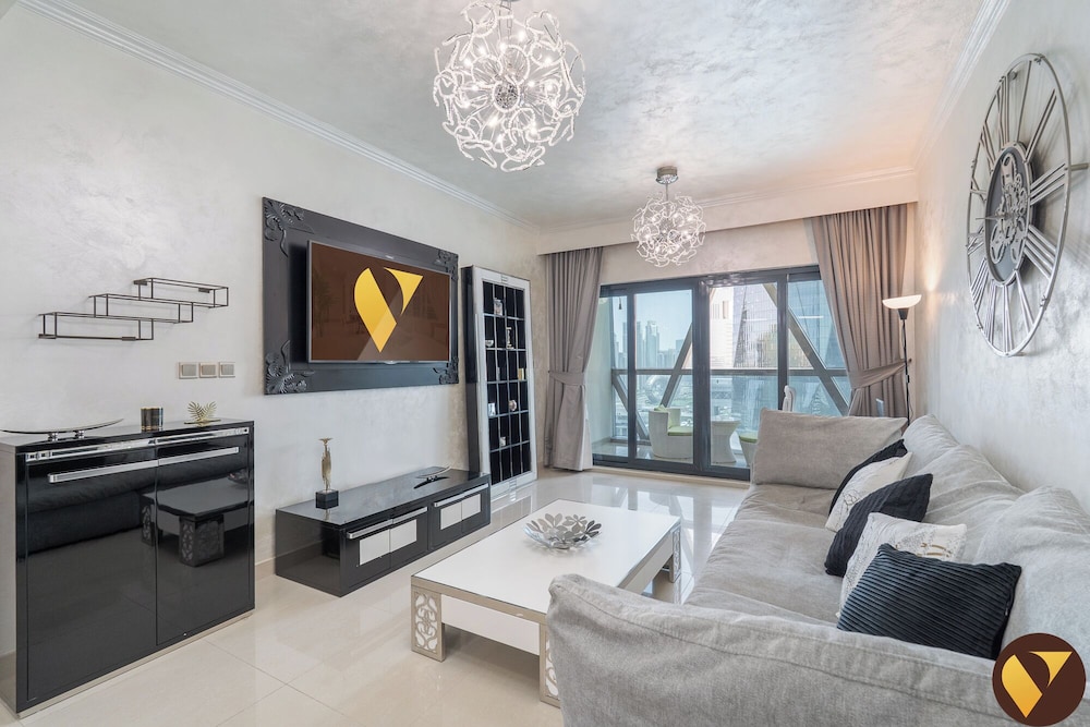 Vogue DIFC Damac Park Tower near Museum of The Future One Bedroom Apartment with Balcony City Skyline and Museum of The Future View Access to all Amenities — 4-Star Luxury Hotel in Dubai, United Arab Emirates