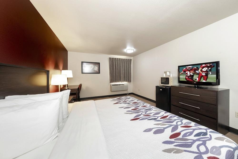 Red Roof Inn St Robert Ft Leonard Wood - photo 6