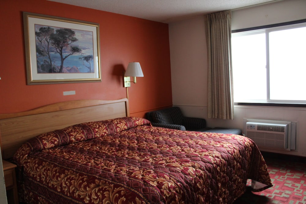 East Grand Inn - photo 12