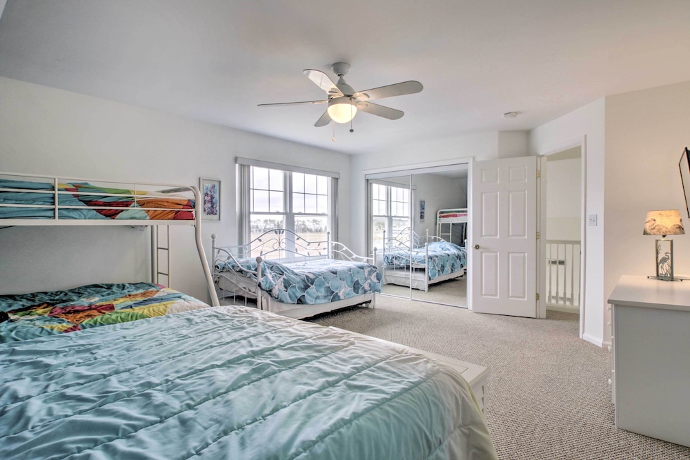 Ocean View Resort Condo w Pool Access & Bay Views - photo 20