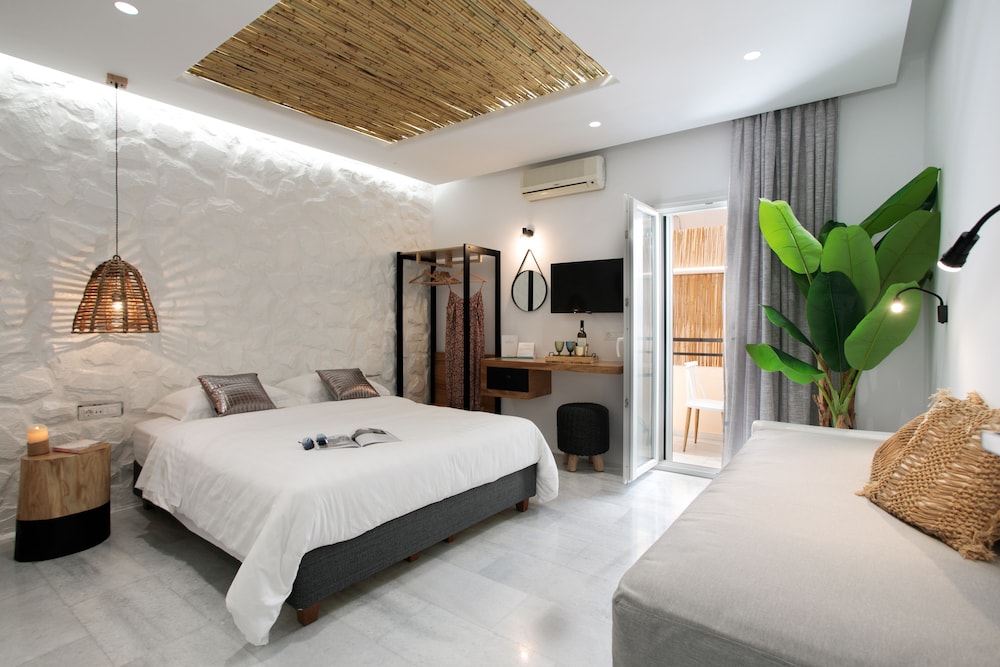 Terra Fos Naxos Studios — 4-Star Luxury Hotel in Naxos, Greece