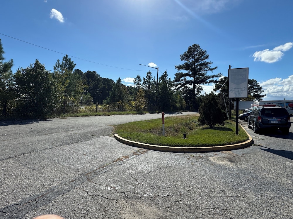 Knights Inn Selma - photo 30