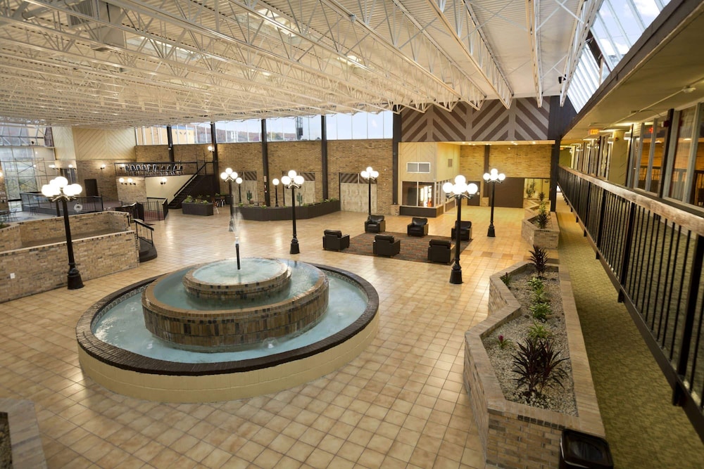 Days Inn by Wyndham Henryetta - photo 9