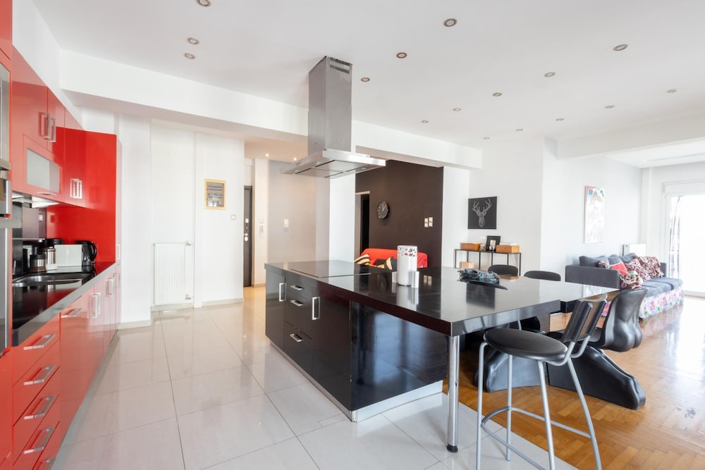 A Luxury Comfortable 2bdrm Apt in Athens — 4-Star Luxury Hotel in Nea Smyrni, Greece