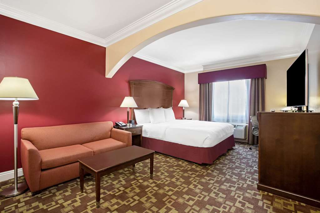 La Quinta Inn & Suites by Wyndham Moreno Valley - photo 30