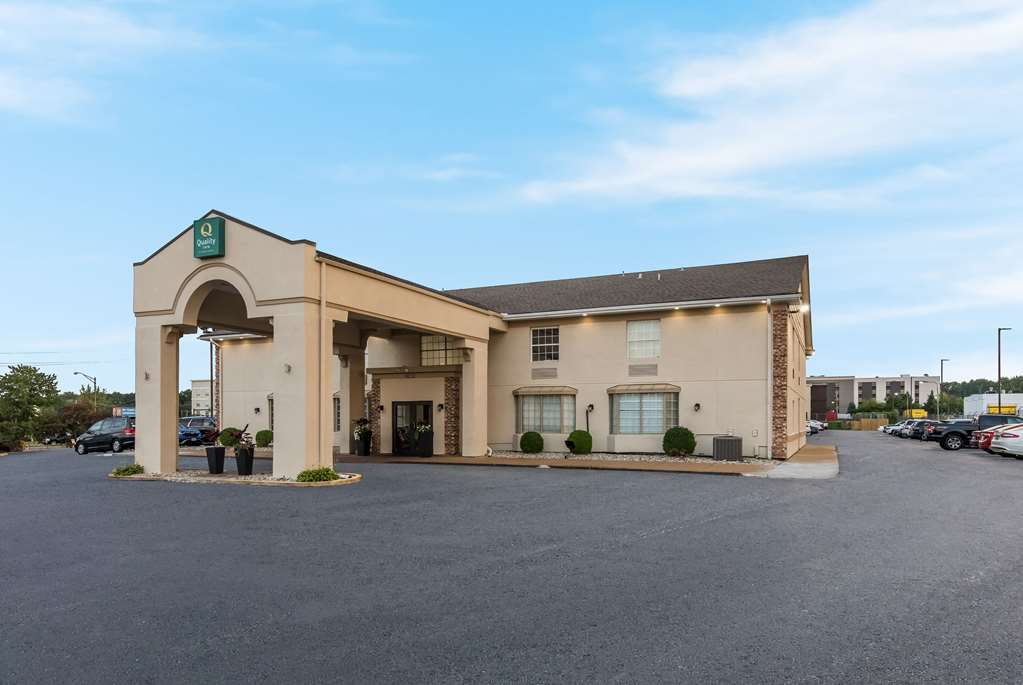 Quality Inn Saint Louis Airport - photo 4