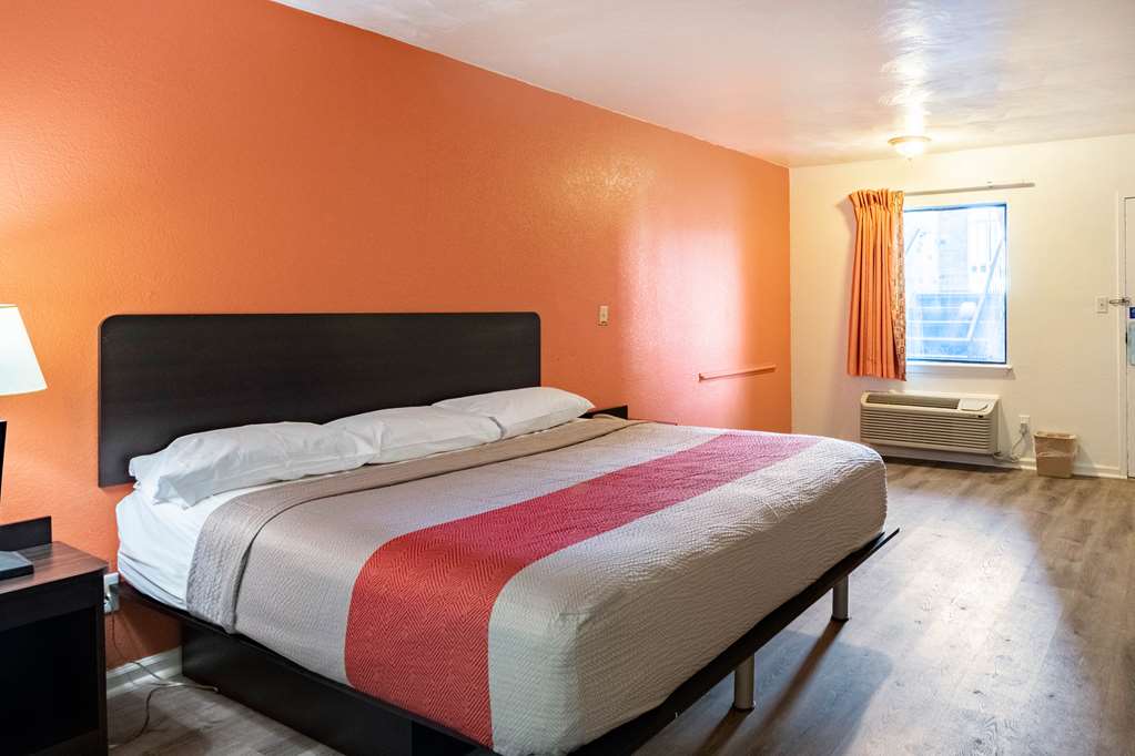 Motel 6 Portsmouth VA - photo 18
