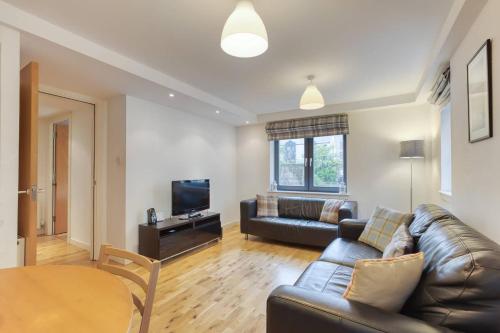 Amazing Location In heart of the City. 2BR & Cot — 4-Star Luxury Hotel in Edinburgh, United Kingdom