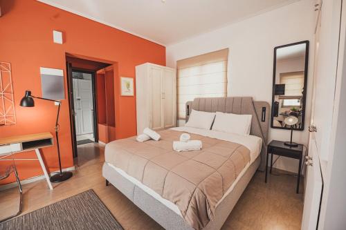 Tsakalof 10 Veranda — 4-Star Luxury Hotel in Athens, Greece