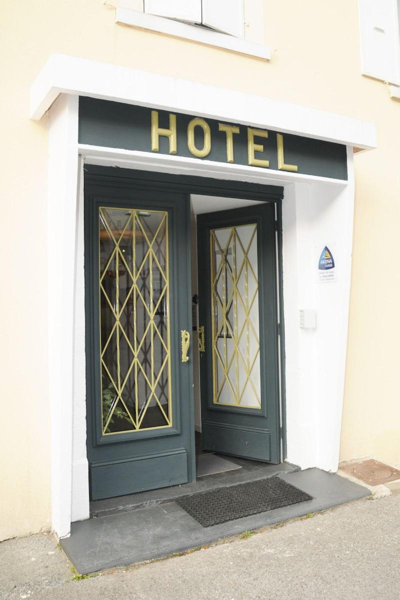 Hotel Akena De Morez - carbon neutral hotel in Saint-Claude-De-Diray