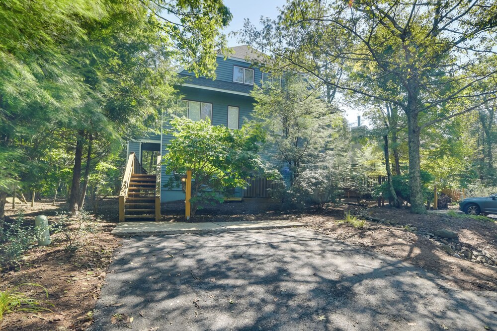 Wintergreen Resort Condo w Deck; Ski Hike Shops - photo 24