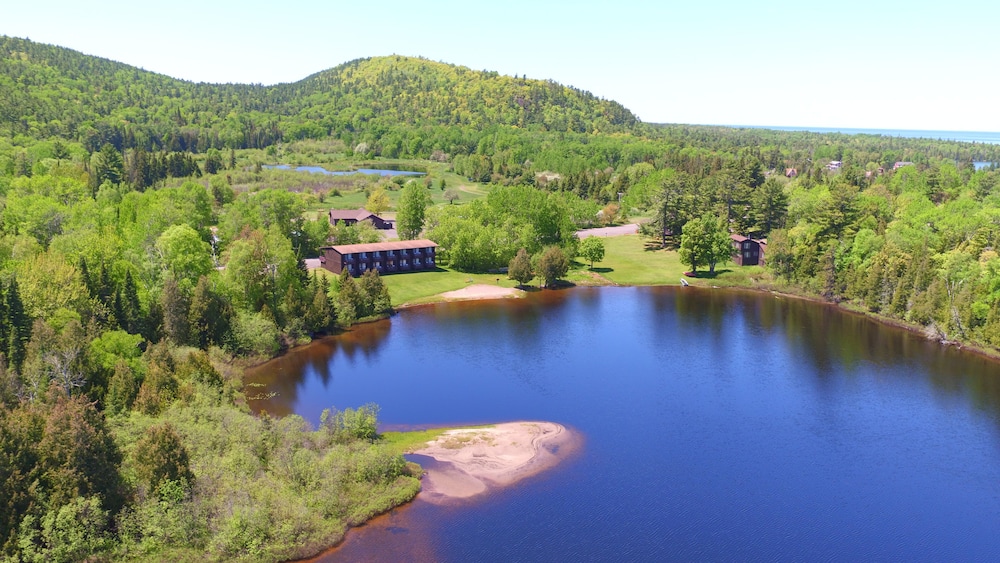 Lake Fanny Hooe Resort 2 Bed With Balcony #12 1 Bedroom Hotel Room by RedAwning - photo 27