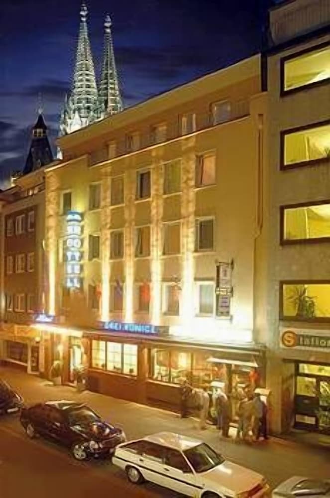 Drei Könige Dom Hotel — carbon neutral stay, Koeln