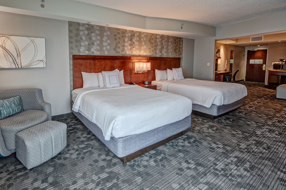 Courtyard by Marriott Newport News Airport - photo 9