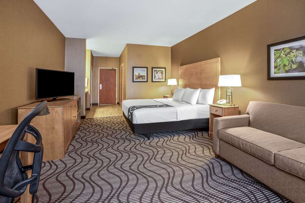 La Quinta Inn & Suites by Wyndham Coeur d`Alene - photo 10