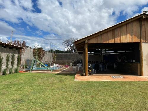 Chacara a Grande Familia Bairro Andorinhas Otima Nova in Uberlandia, Brasil