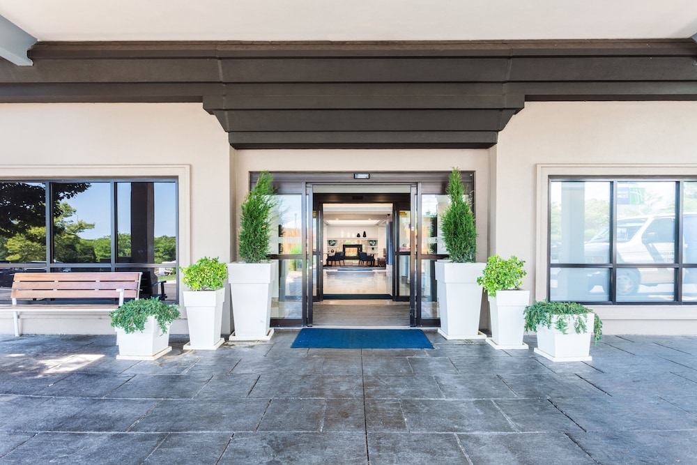 Holiday Inn Express Hauppauge Long Island - photo 53