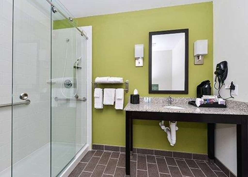 Sleep Inn & Suites Gulfport - photo 12