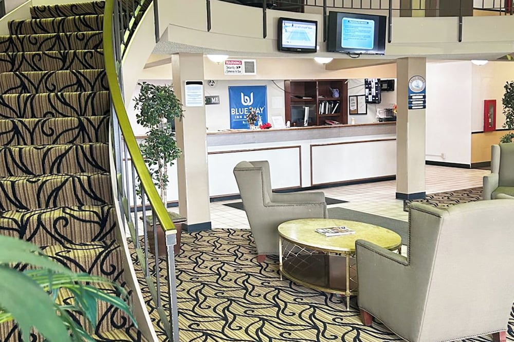 Blue Way Inn & Suites La Crosse - photo 23