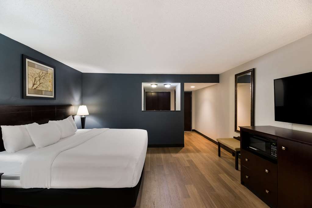 Suburban Studios San Angelo near Convention Center - photo 20