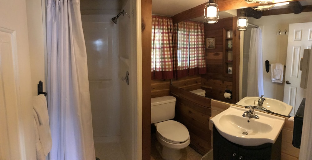 The Harbor Light Inn - photo 101