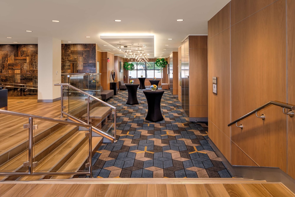 DoubleTree by Hilton Hotel & Suites Pittsburgh Downtown - photo 65