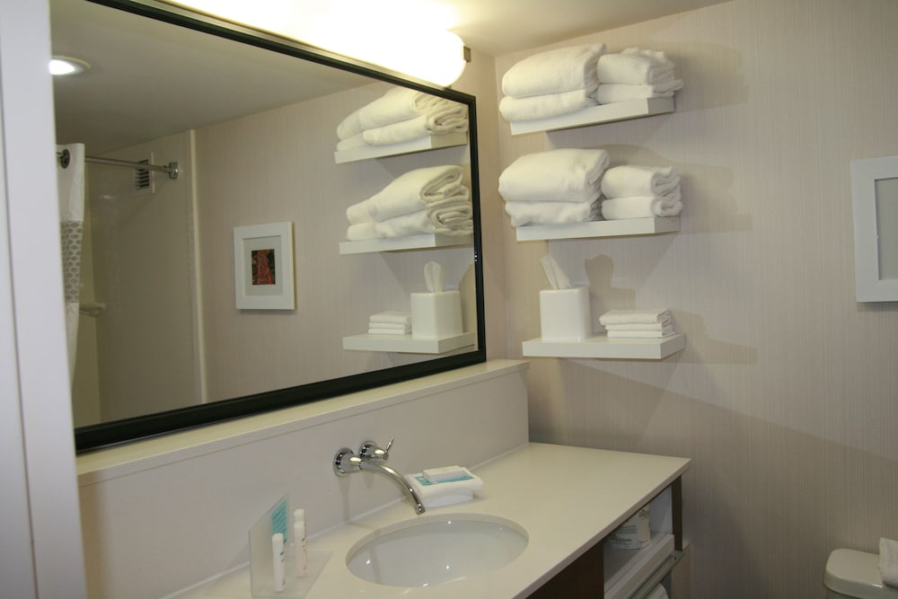 Hampton Inn Caryville I 75 Cove Lake State Park - photo 17