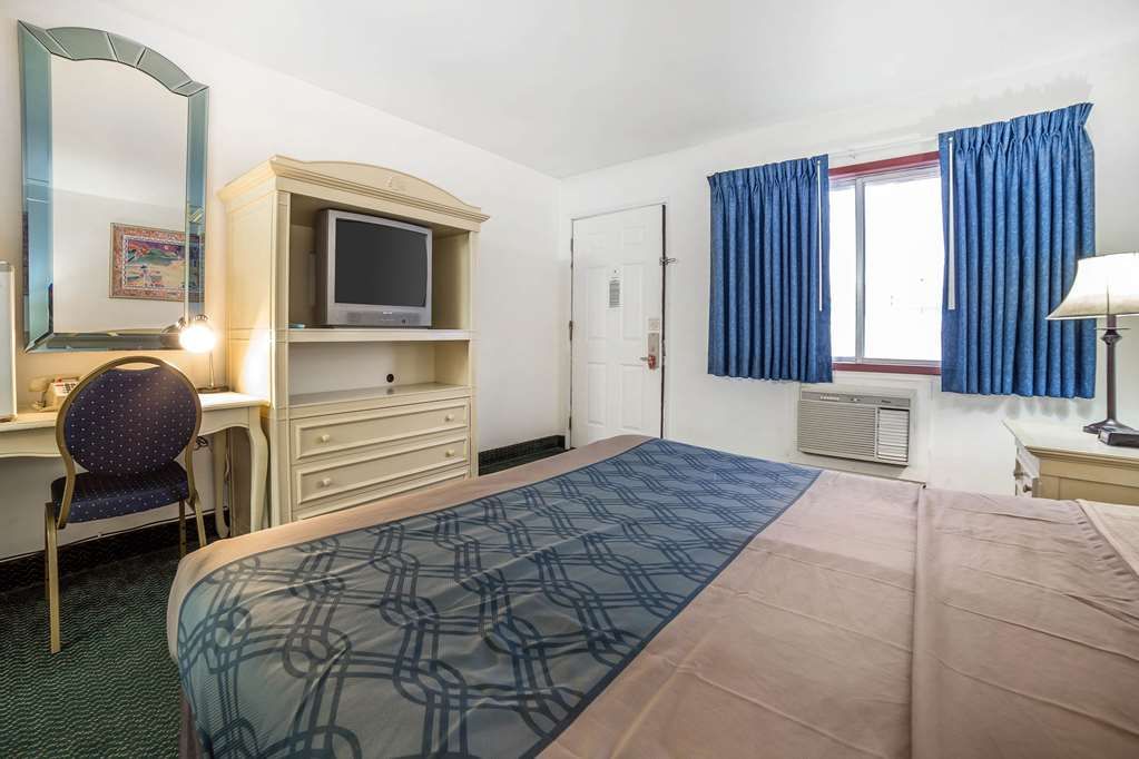 Econo Lodge Lewiston - photo 15
