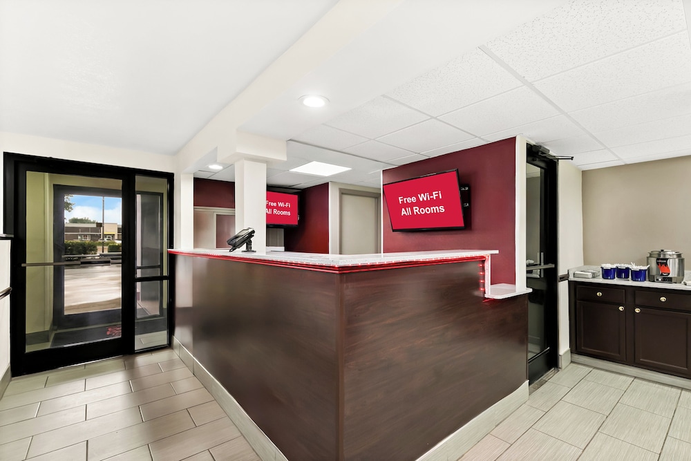 Red Roof Inn & Suites Duncan - photo 3