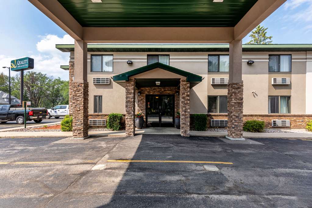 Quality Inn & Suites Marinette - photo 6