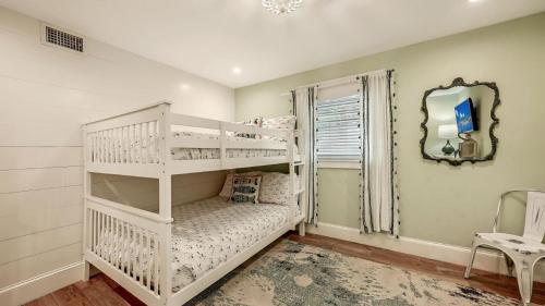 Canal Lower Gorgeous 3 bed 3 bath near SK Village - photo 24
