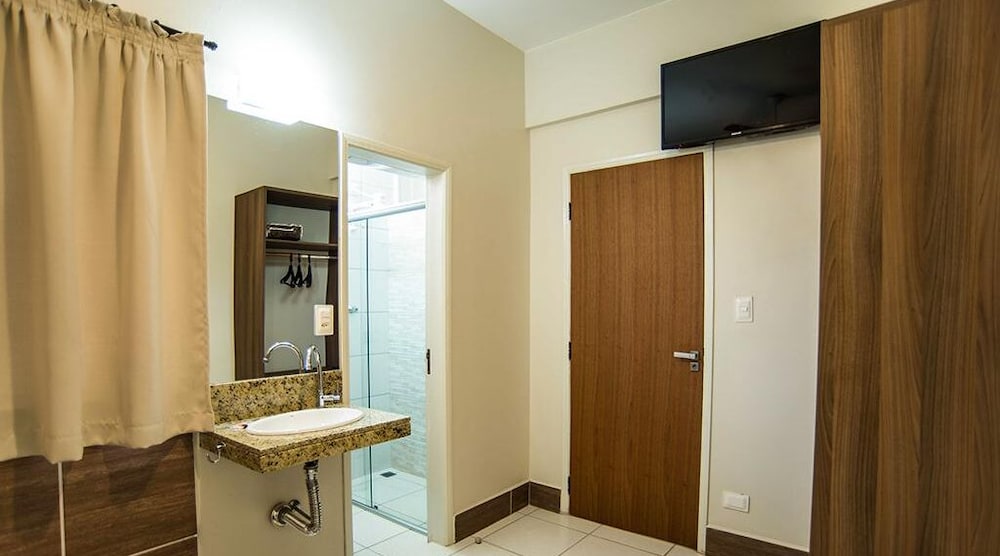 Hotel Fenix - carbon neutral hotel in Assis