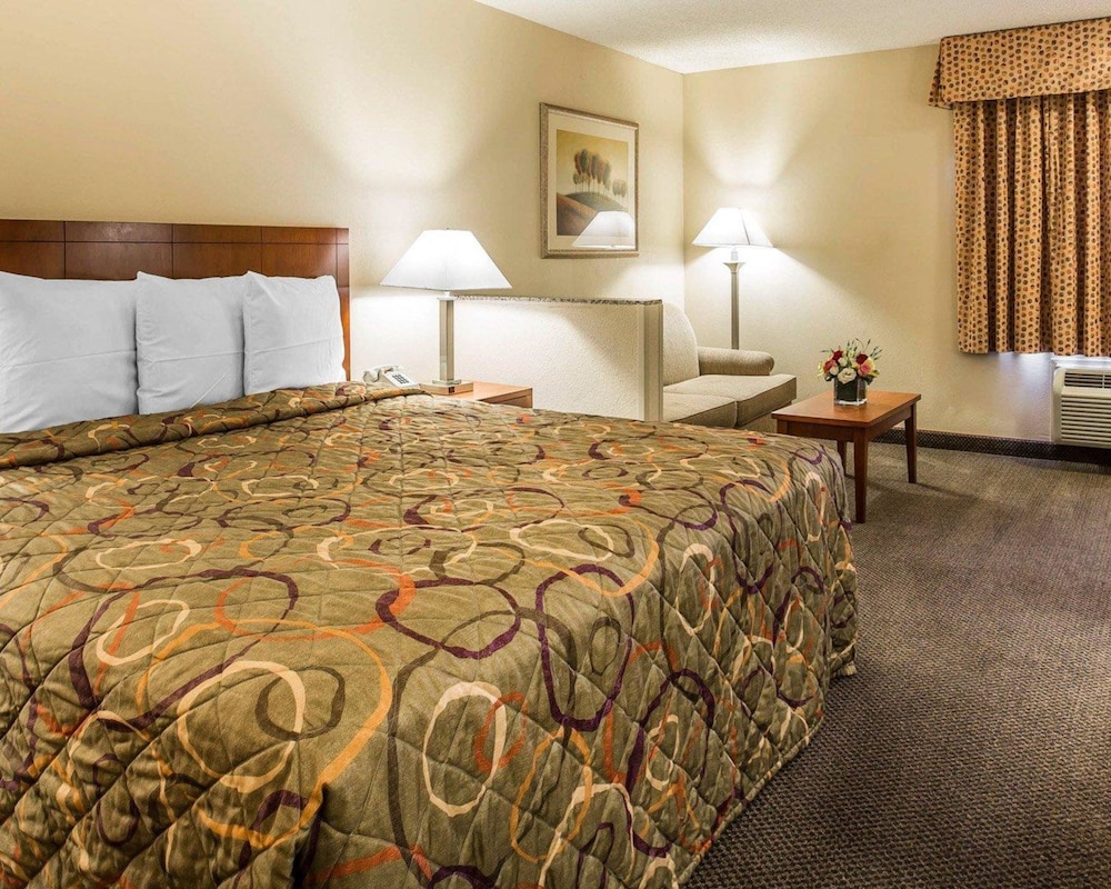 California Inn and Suites Bakersfield - photo 17