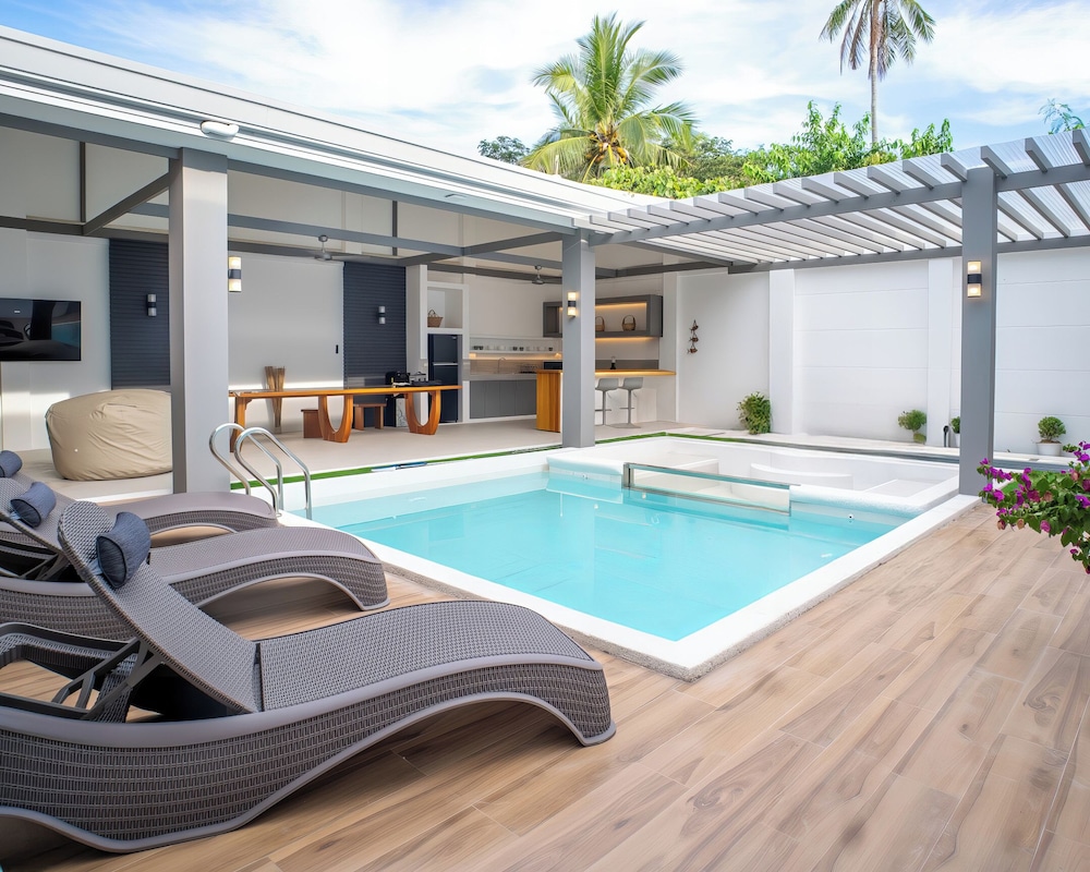 Villa Kalachuchi Bohol — 4-Star Luxury Hotel in Panglao, Philippines