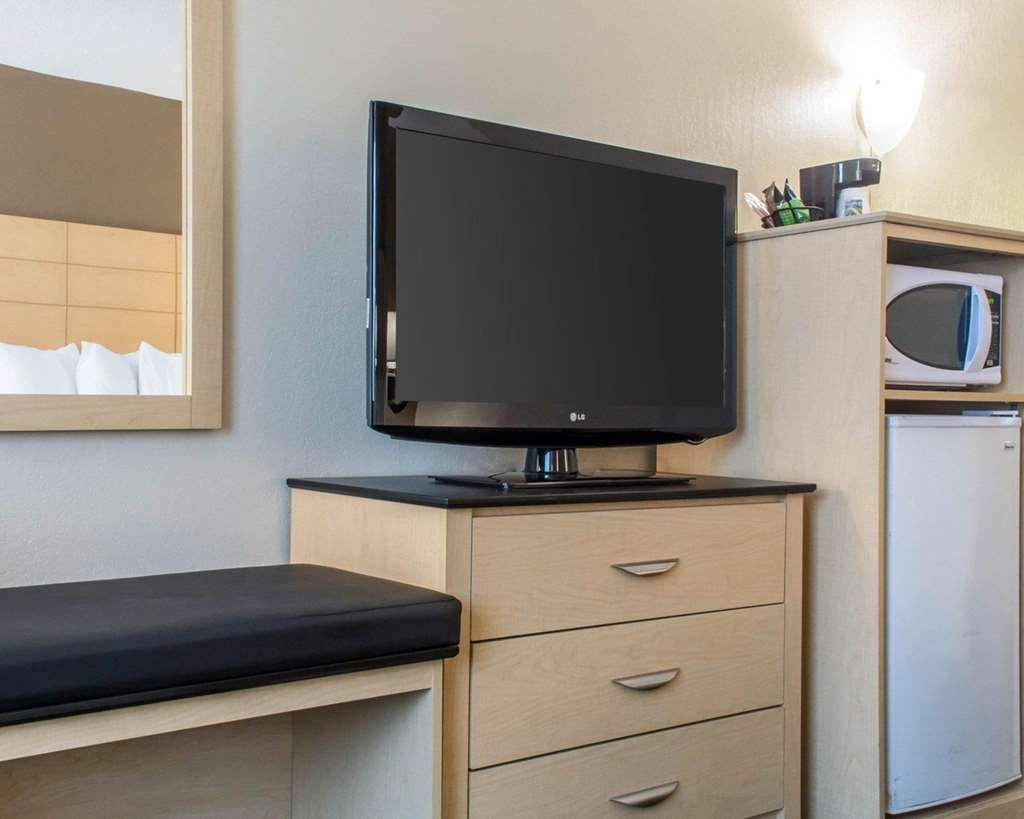 Quality Inn Geneseo - photo 22