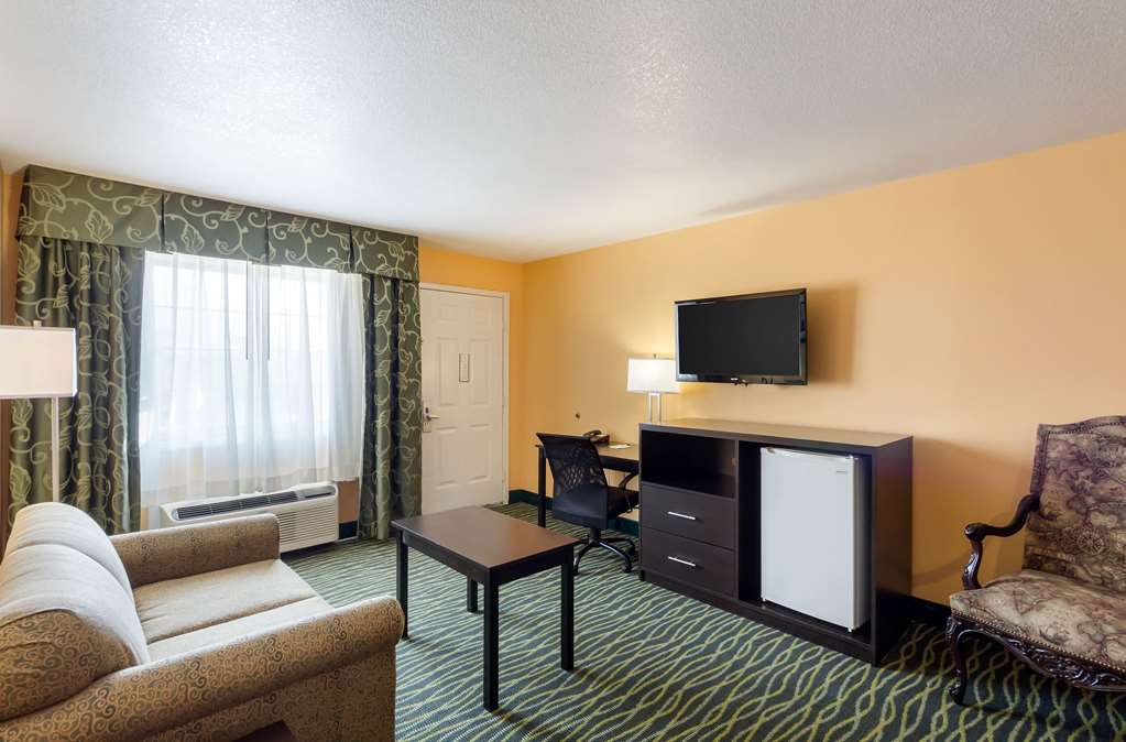 Quality Inn Siloam Springs West - photo 34