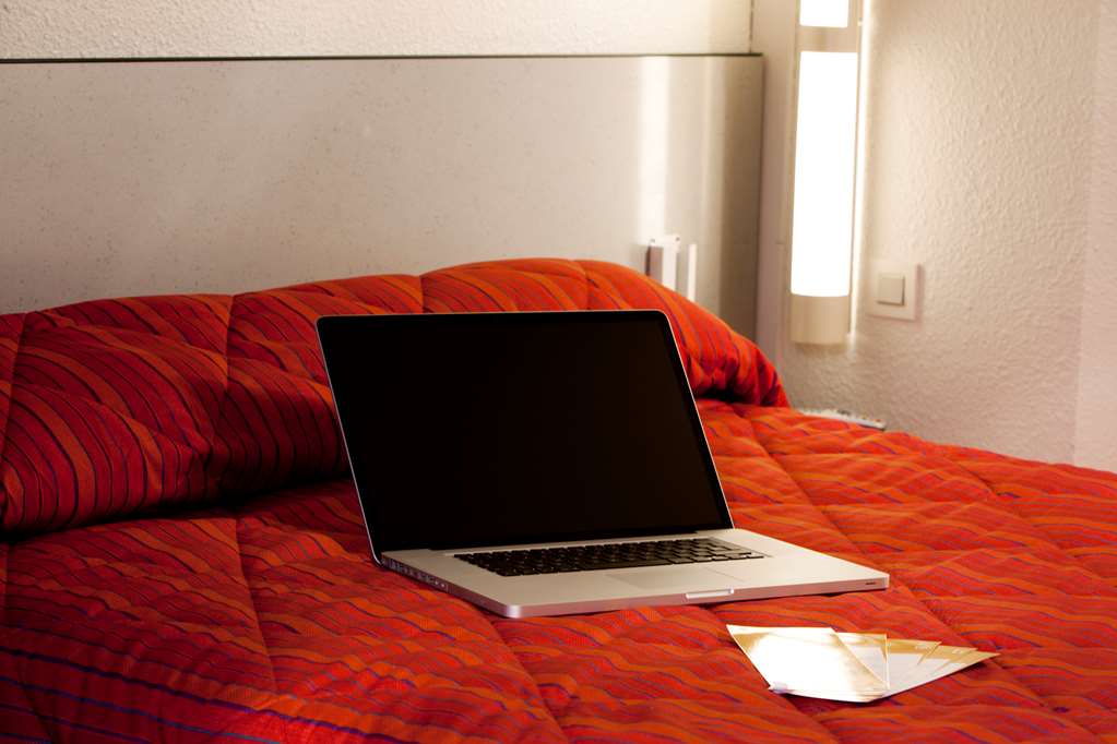 Premiere Classe Roanne Perreux pet-friendly hotel Perreux