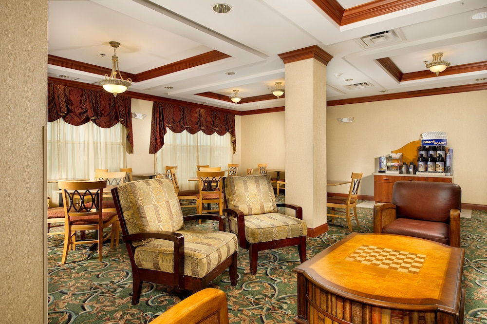 Holiday Inn Express & Suites Lenoir Cty by IHG - photo 33
