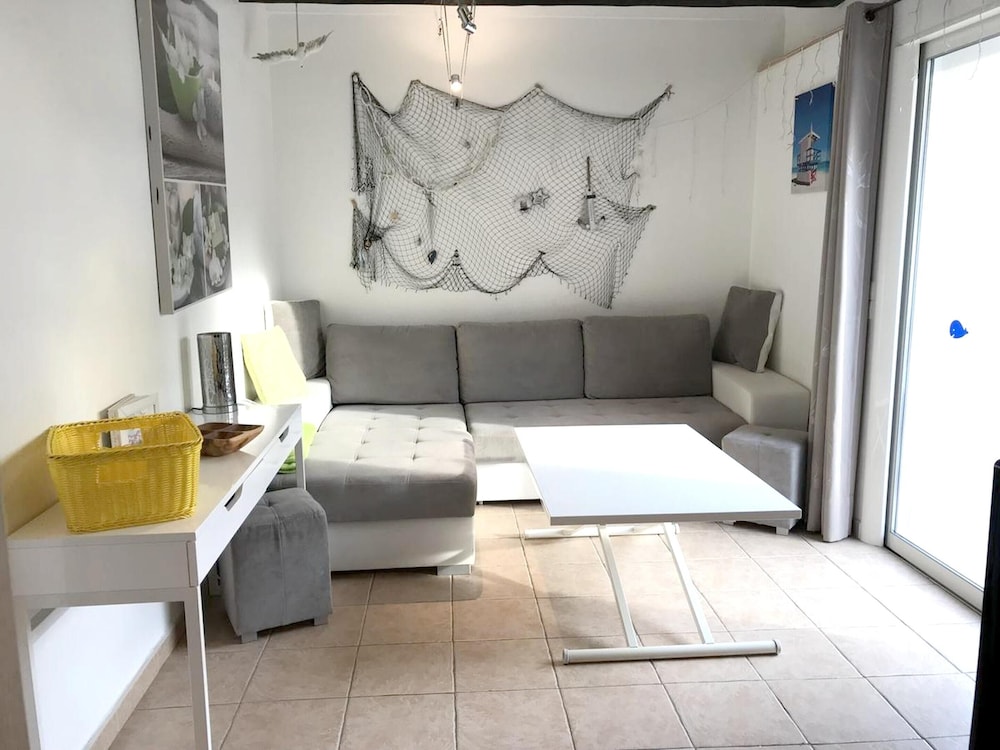 Apartment With 2 Bedrooms in Antibes With Enclosed Garden and Wifi 800 m From the Beach — 4-Star Luxury Hotel in Antibes, France