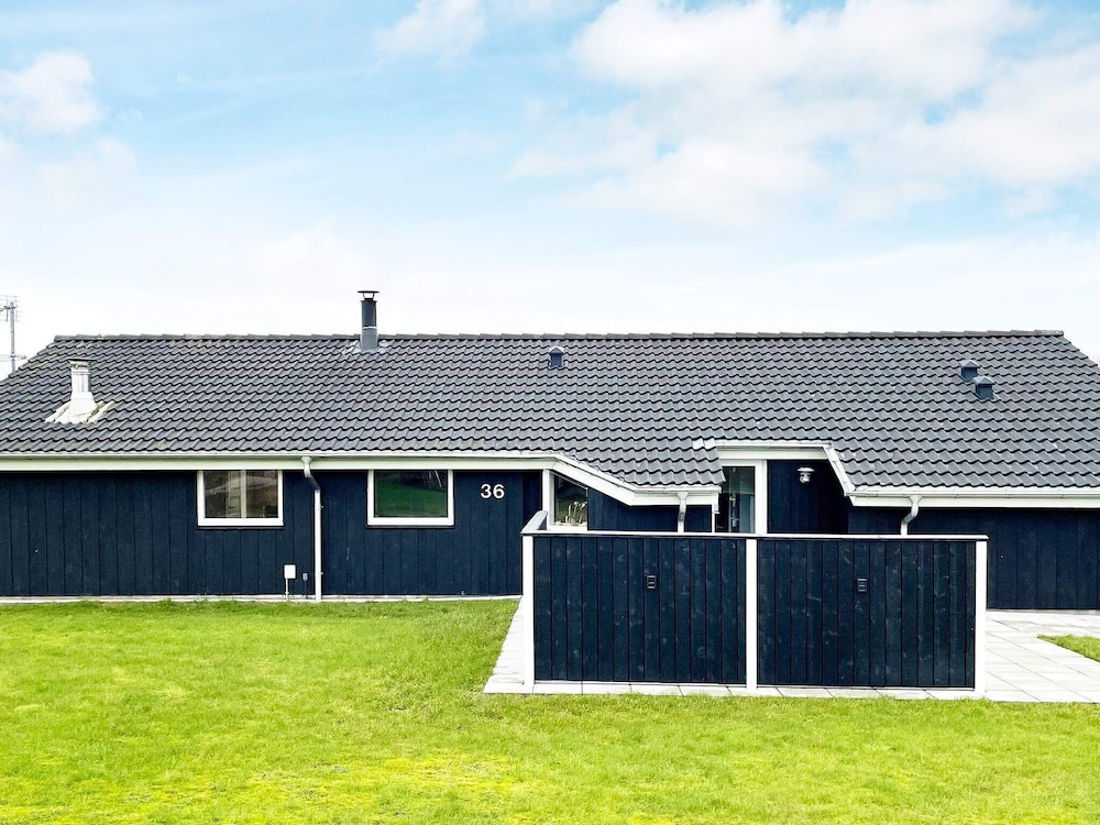 8 Person Holiday Home in Storvorde — 5-Star Luxury Hotel in Storvorde, Denmark