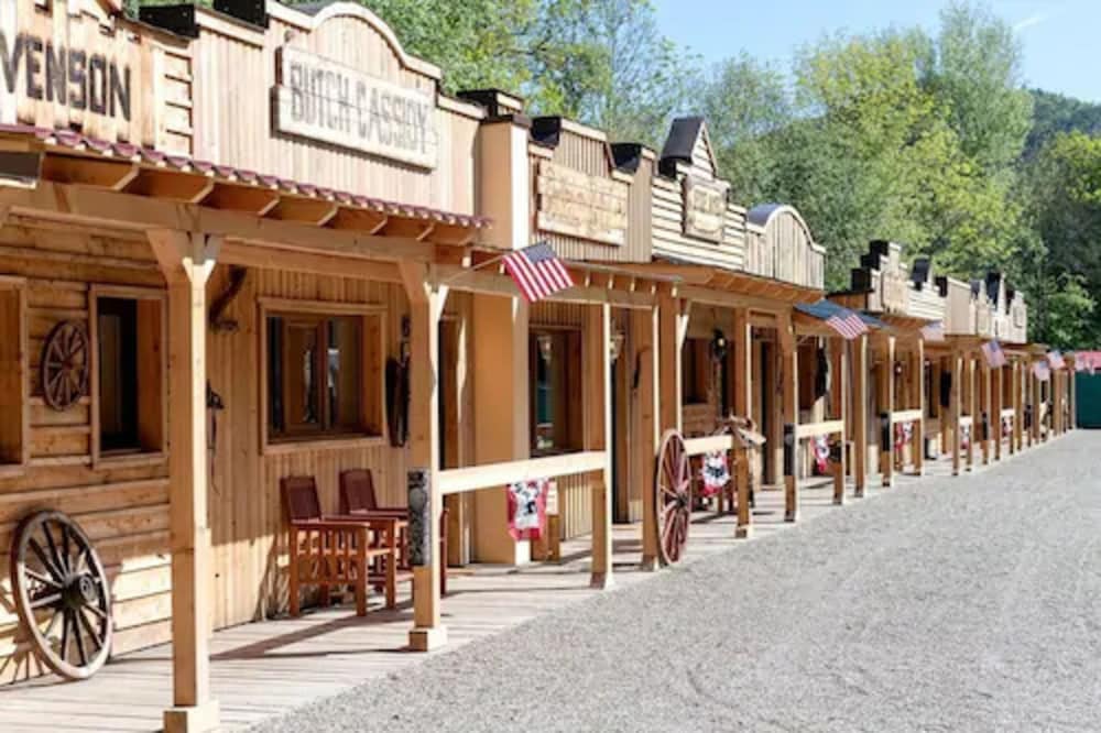 Zundstoff City Western Motel — Waldeck