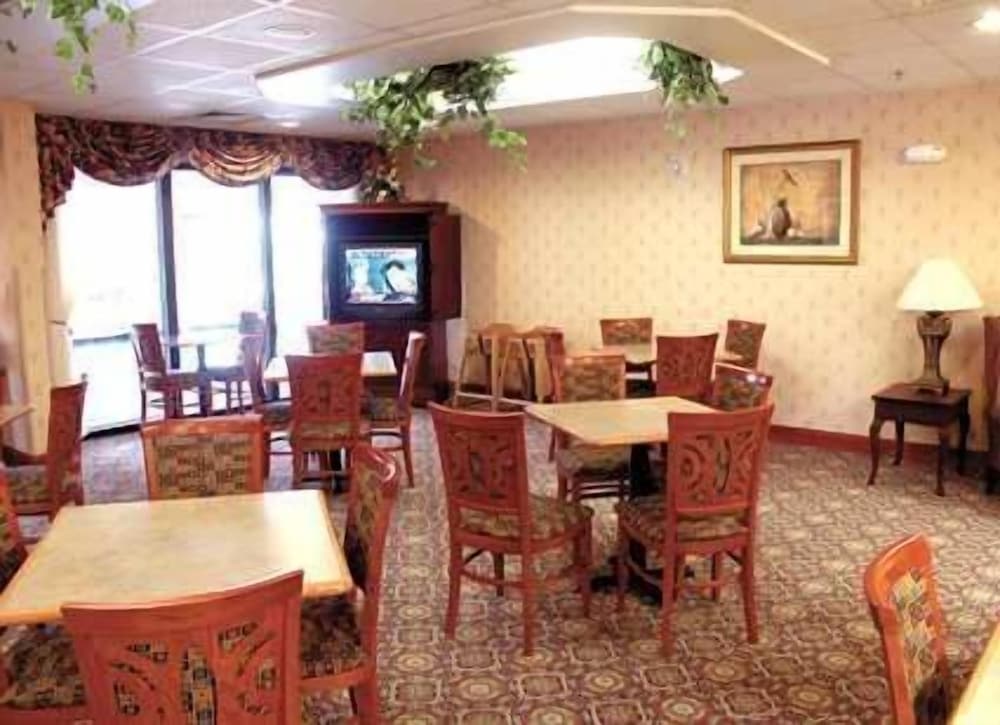 Hampton Inn Dublin - photo 32